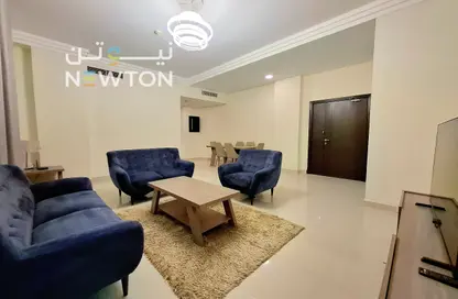 Apartment - 2 Bedrooms - 2 Bathrooms for rent in Al Juffair - Capital Governorate