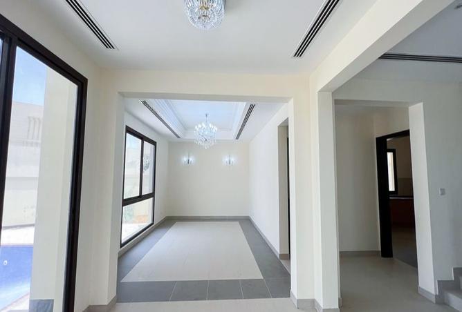 956160 - Property Image 3
