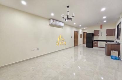 Apartment - 1 Bedroom - 1 Bathroom for rent in Al Burhama - Manama - Capital Governorate