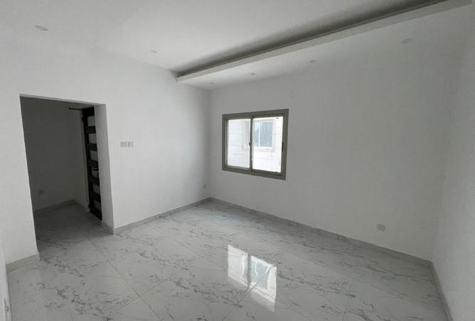 983232 - Property Image 3