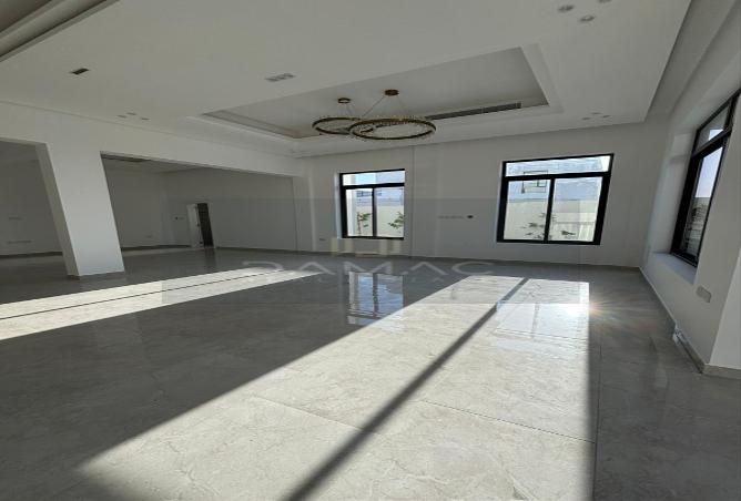 964467 - Property Image 3