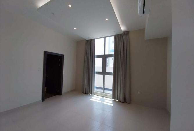 967622 - Property Image 2