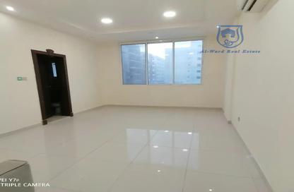 Apartment - 3 Bedrooms - 5 Bathrooms for rent in Hidd - Muharraq Governorate