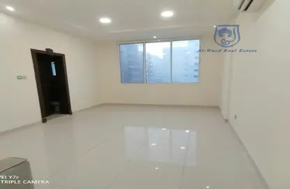Apartment - 3 Bedrooms - 5 Bathrooms for rent in Hidd - Muharraq Governorate