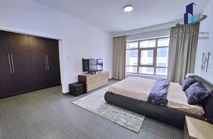 Apartment - 2 Bedrooms - 3 Bathrooms for rent in Al Juffair - Capital Governorate