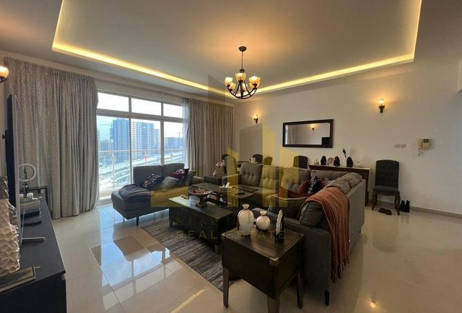 828459 - Property Image 3