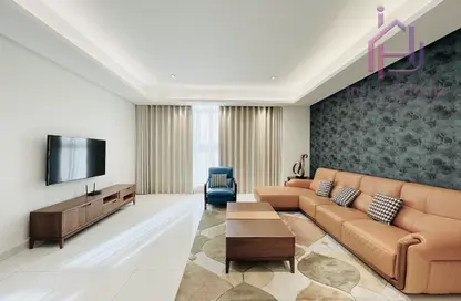 Apartment - 2 Bedrooms - 3 Bathrooms for rent in Al Juffair - Capital Governorate