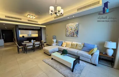 Apartment - 2 Bedrooms - 4 Bathrooms for rent in Al Juffair - Capital Governorate