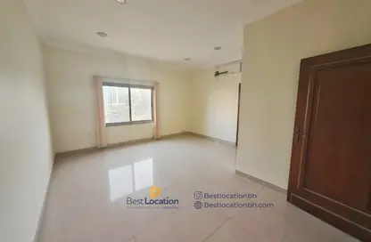 Office Space - Studio - 2 Bathrooms for rent in Bu Ashira - Capital Governorate