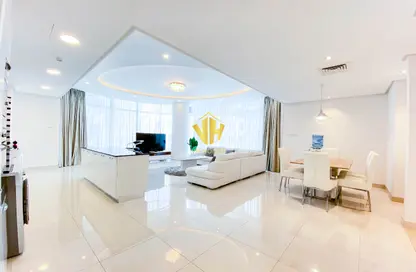 Apartment - 3 Bedrooms - 5 Bathrooms for rent in Al Juffair - Capital Governorate