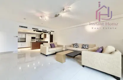 Apartment - 2 Bedrooms - 2 Bathrooms for rent in Al Juffair - Capital Governorate