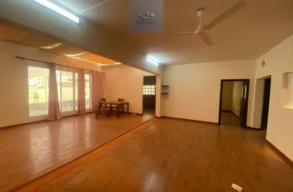 شقة - 3 غرف نوم - 3 حمامات للايجار في الجنبية - المحافظة الشمالية