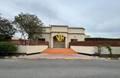 Villa - 4 Bedrooms - 4 Bathrooms for rent in Janabiya - Northern Governorate