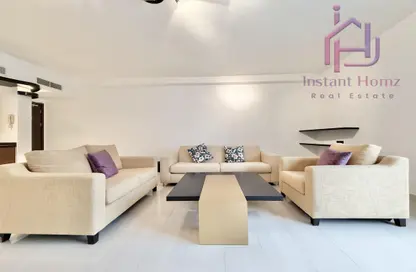 Apartment - 2 Bedrooms - 2 Bathrooms for rent in Al Juffair - Capital Governorate