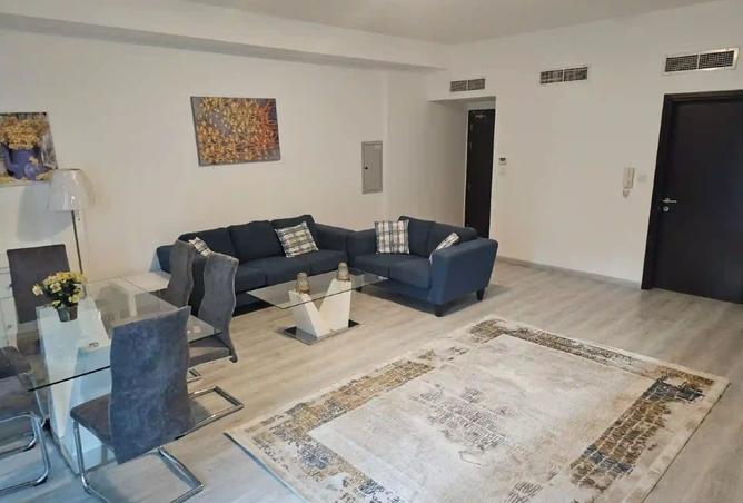 975211 - Property Image 3