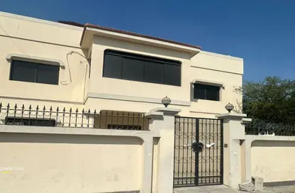 فيلا - 6 غرف نوم - 3 حمامات للبيع في الرفاع الشرقي - الرفاع - المحافظة الجنوبية