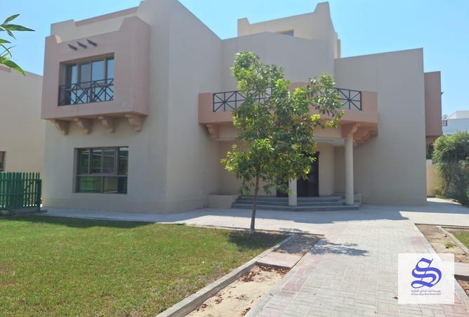 983720 - Property Image 2