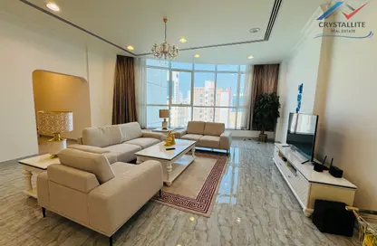 Apartment - 2 Bedrooms - 3 Bathrooms for rent in Seef - Capital Governorate