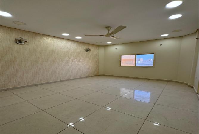 977594 - Property Image 2