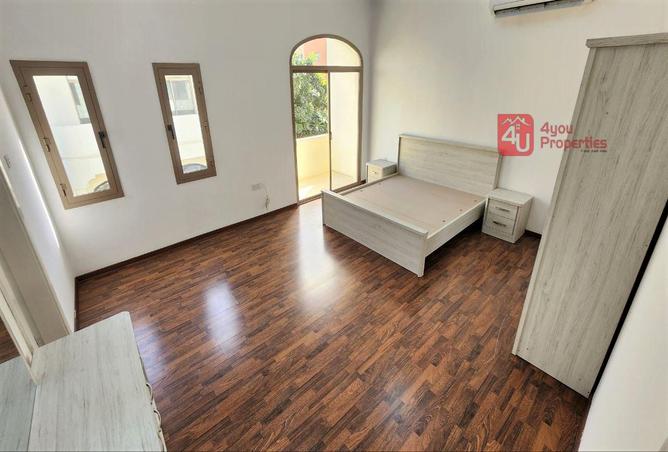 960847 - Property Image 3