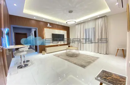 Apartment - 2 Bedrooms - 2 Bathrooms for rent in Busaiteen - Muharraq Governorate