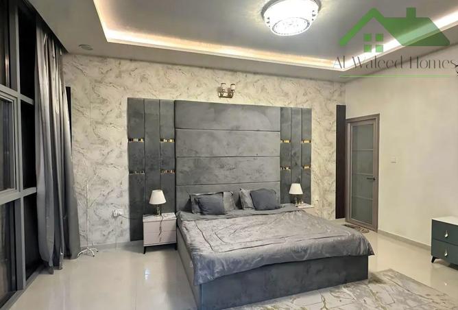 986063 - Property Image 2