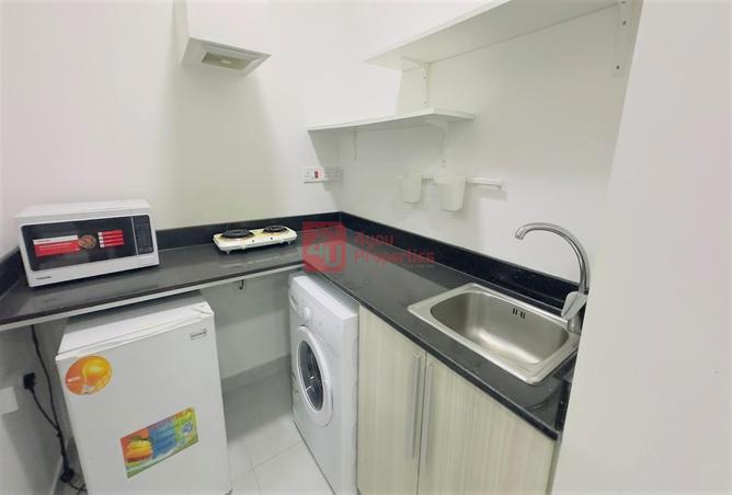 906270 - Property Image 3