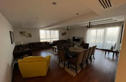 Apartment - 4 Bedrooms - 5 Bathrooms for rent in Abraj Al Lulu - Manama - Capital Governorate