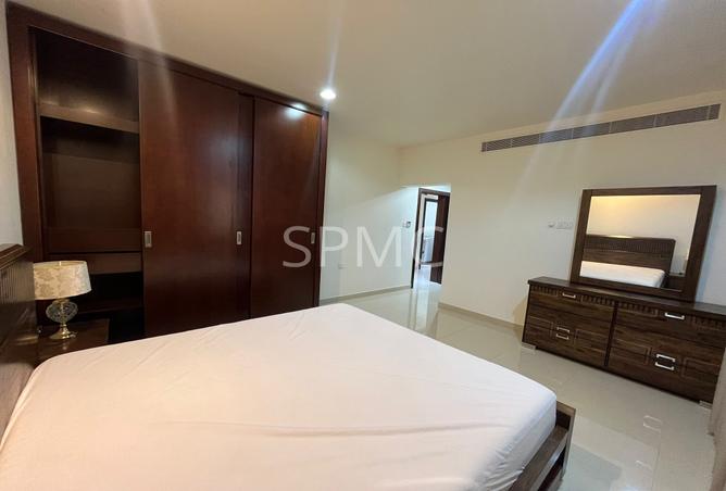 982720 - Property Image 2