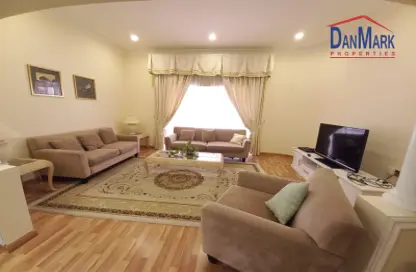 Living Room image for: Apartment - 2 Bedrooms - 1 Bathroom for rent in Mahooz - Manama - Capital Governorate, Image 1