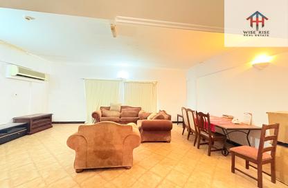 Apartment - 2 Bedrooms - 2 Bathrooms for rent in Al Juffair - Capital Governorate