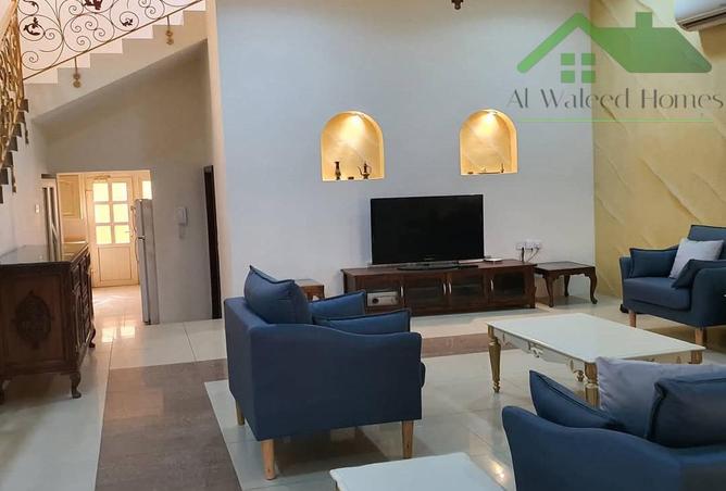 904311 - Property Image 3