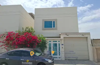 Villa - 5 Bedrooms - 6 Bathrooms for sale in Tubli - Central Governorate