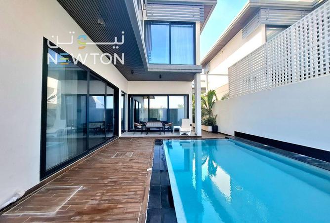 981320 - Property Image 2