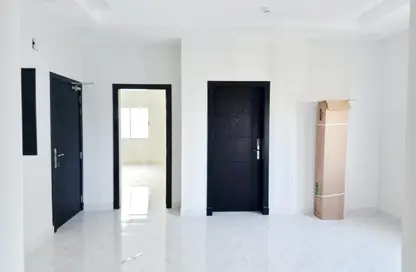 Apartment - 3 Bedrooms - 3 Bathrooms for rent in Hidd - Muharraq Governorate