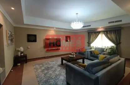 Apartment - 3 Bedrooms - 3 Bathrooms for rent in Al Juffair - Capital Governorate