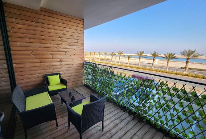 985729 - Property Image 2