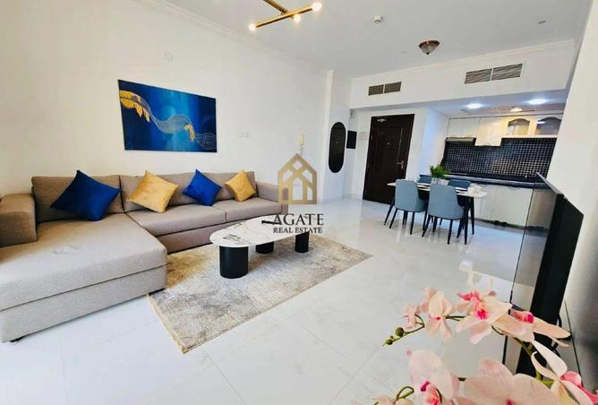 974214 - Property Image 2