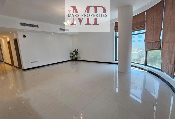 957245 - Property Image 2