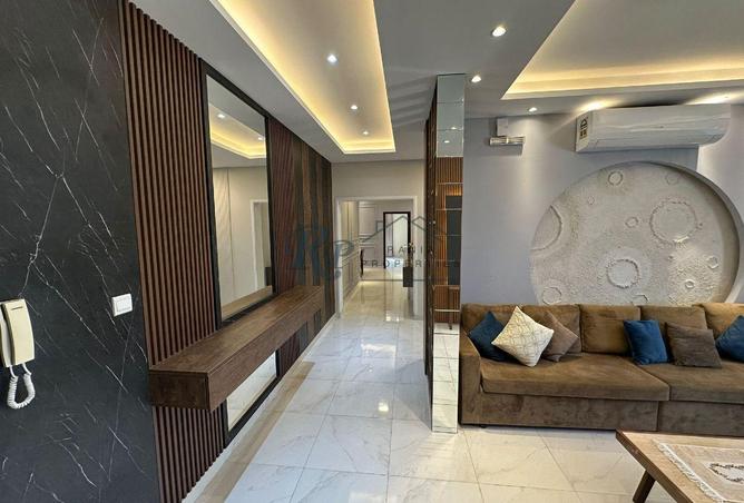 982440 - Property Image 3