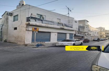 عمارة بالكامل - غرفة نوم - 1 حمام للبيع في المحرق - المحرق