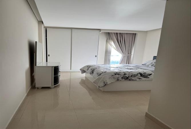 956440 - Property Image 3