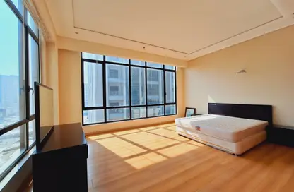 Apartment - 3 Bedrooms - 4 Bathrooms for rent in Al Juffair - Capital Governorate