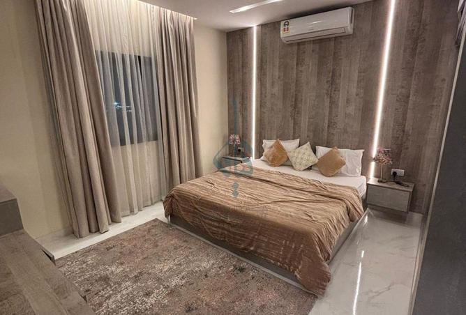 981642 - Property Image 2