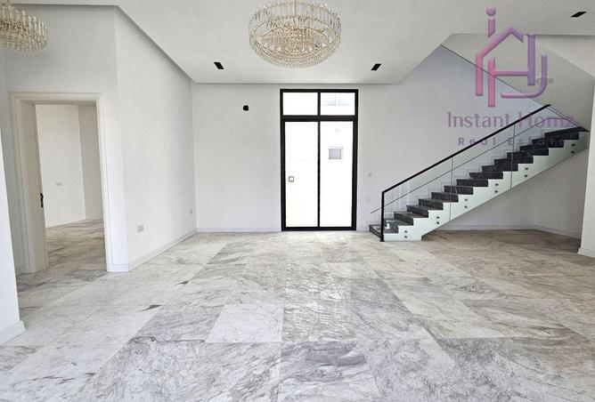 964549 - Property Image 2