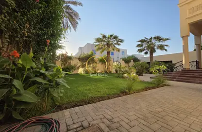 Villa - 5 Bedrooms - 7+ Bathrooms for sale in Saar - Northern Governorate