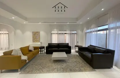 Villa - 4 Bedrooms - 5 Bathrooms for rent in Saar - Northern Governorate