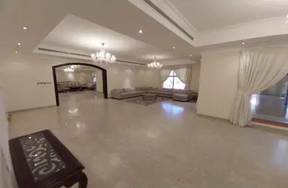 Villa - 4 Bedrooms - 5 Bathrooms for rent in Saar - Northern Governorate