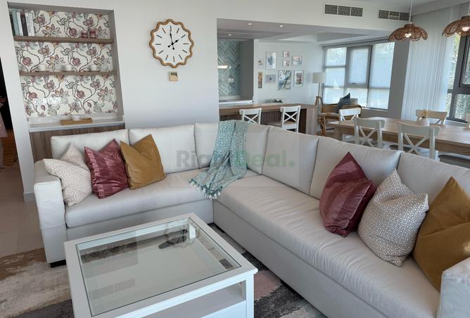 Apartment - 2 Bedrooms - 2 Bathrooms for rent in Tala Island - Amwaj Islands - Muharraq Governorate