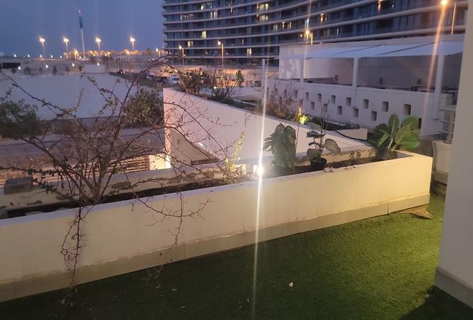 982689 - Property Image 2